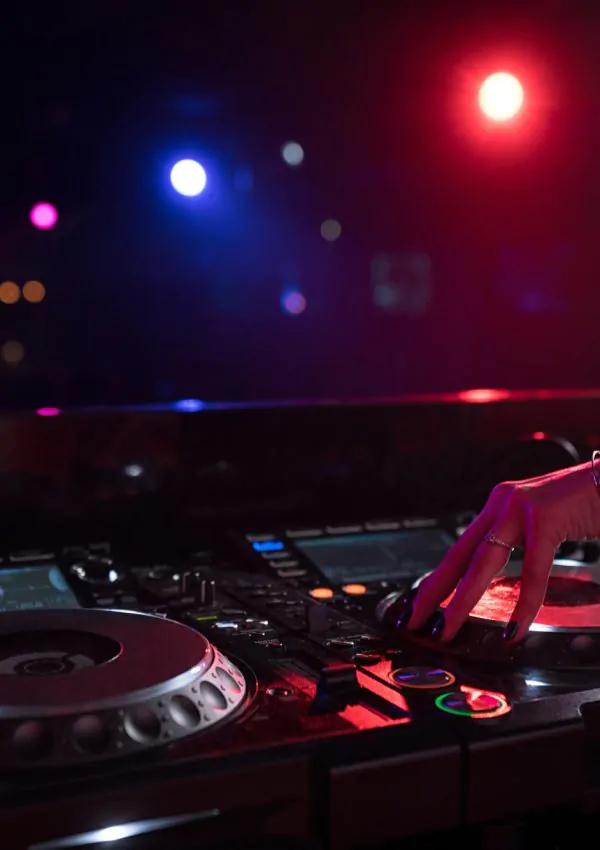 live music concert at 9PM Music Venue Houston with DJ performance
